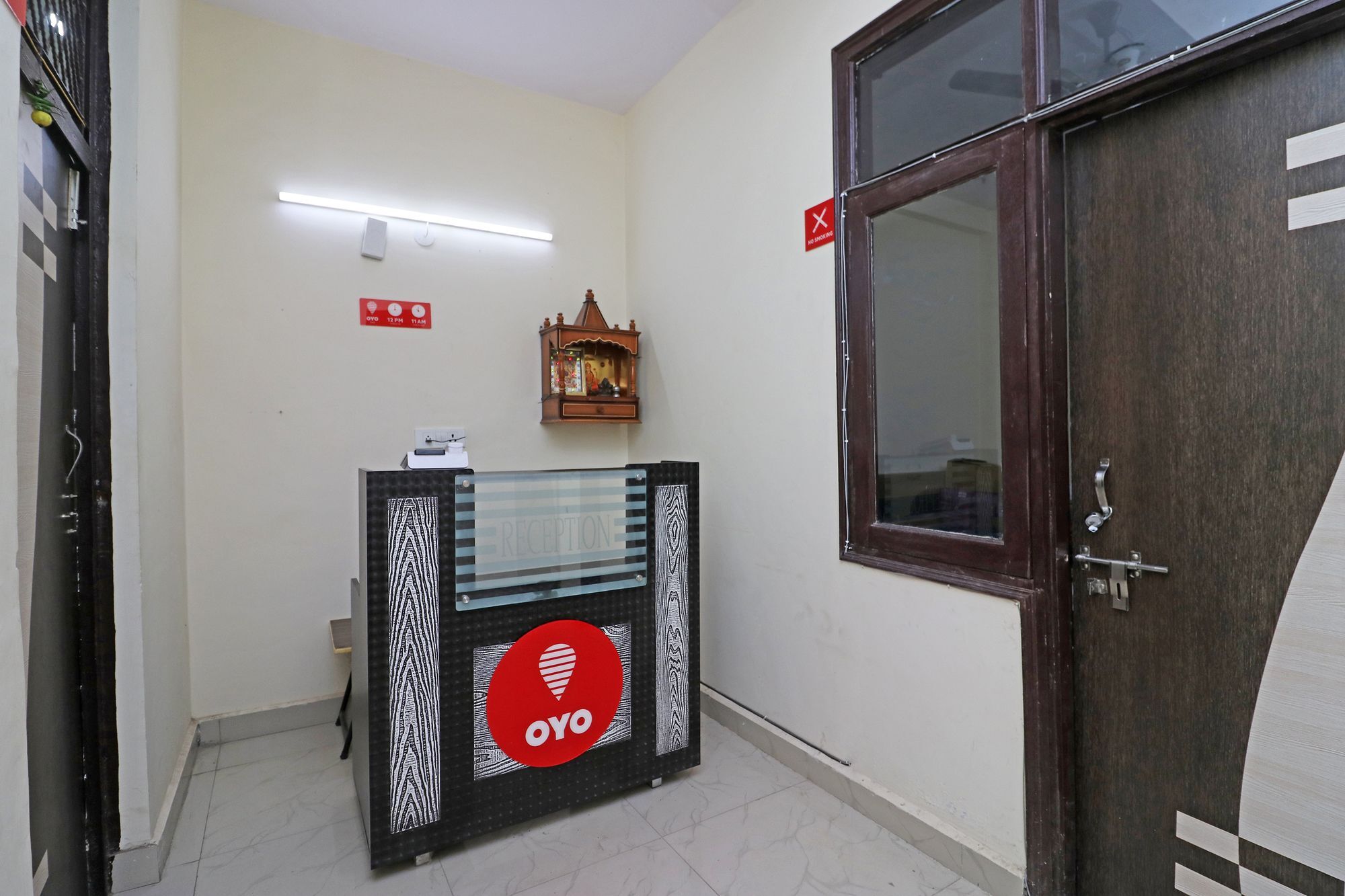נוידה Oyo Triage Home Stay מראה חיצוני תמונה