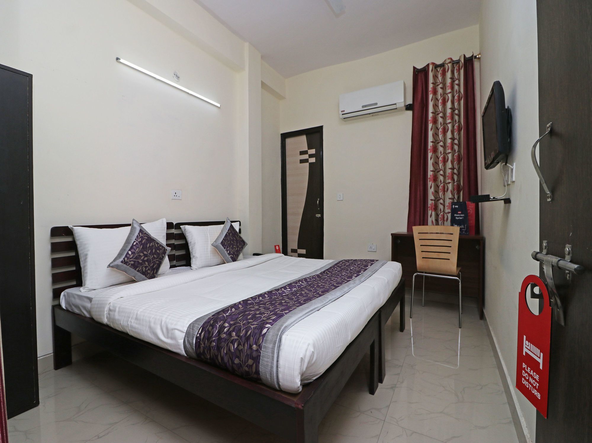 נוידה Oyo Triage Home Stay מראה חיצוני תמונה