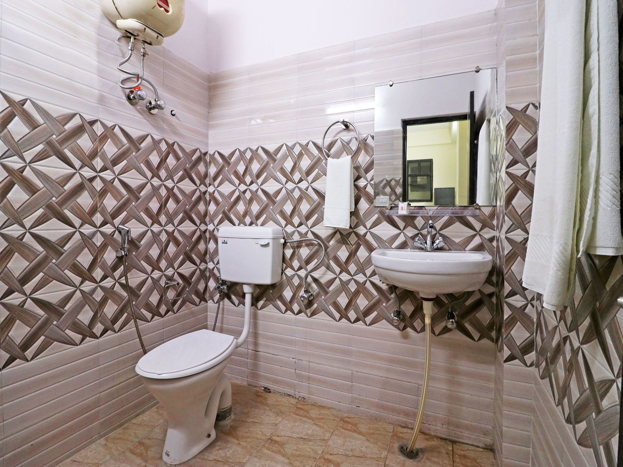 נוידה Oyo Triage Home Stay מראה חיצוני תמונה