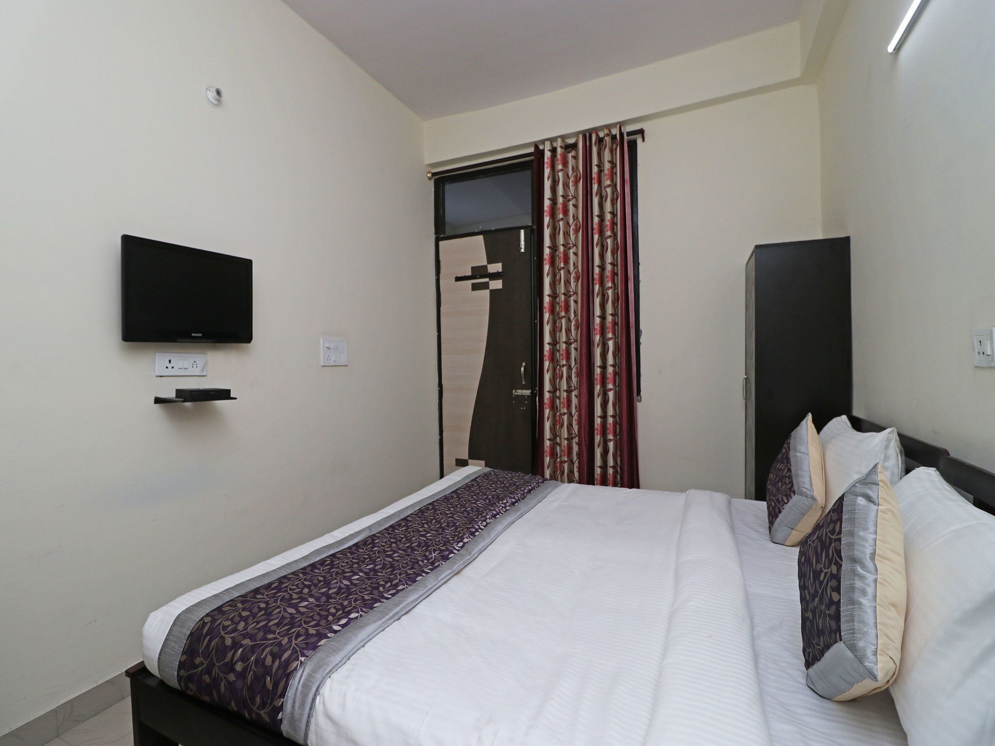 נוידה Oyo Triage Home Stay מראה חיצוני תמונה